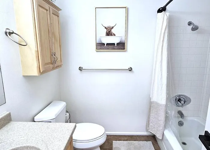 Paddleboards, Air Hockey, Grill, Fire Pit, Wd, Brkfst, Sleeps 14, Upper *